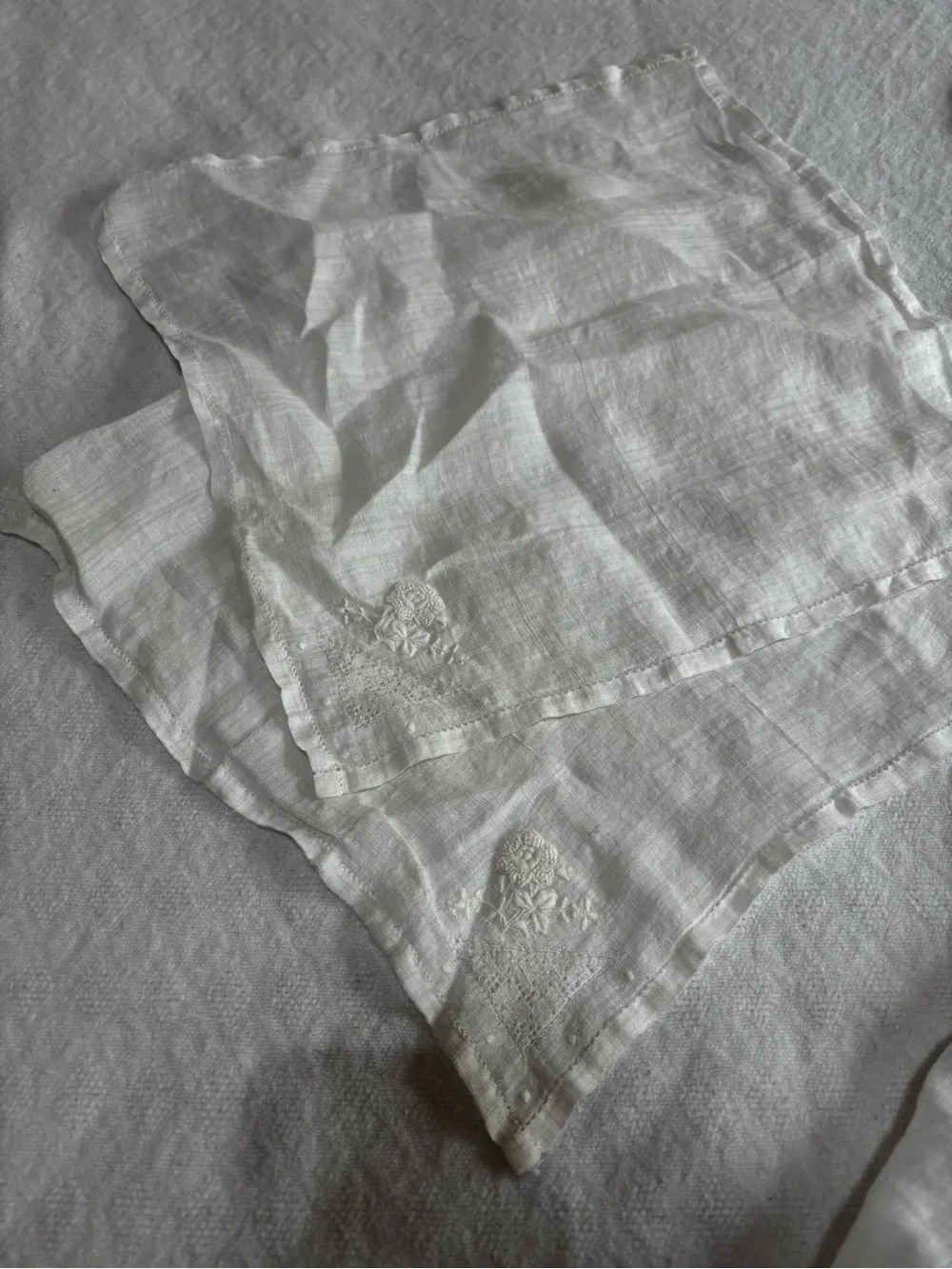 Classic White Embroidered Linen Napkins - Multipack